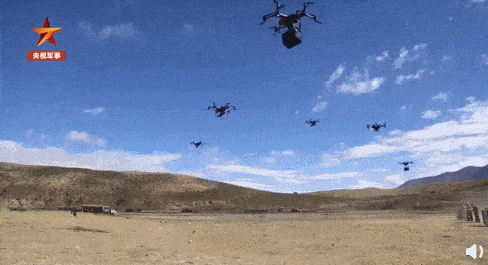 1763368232618624.gif 640.gif